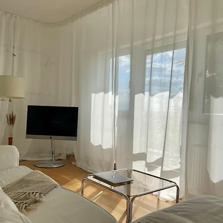 Grosszuegige - Exklusive Mit Flair & Tiefgarage Apartment *